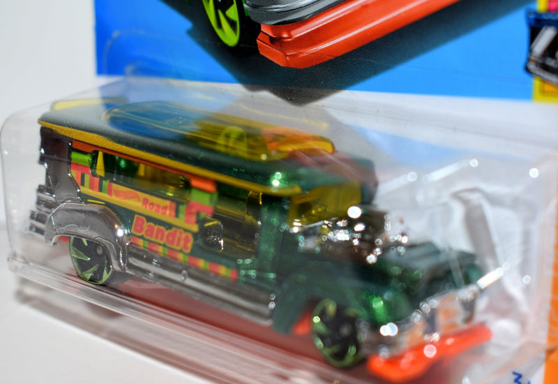Hot Wheels - Road Bandit Hot Rod Bus