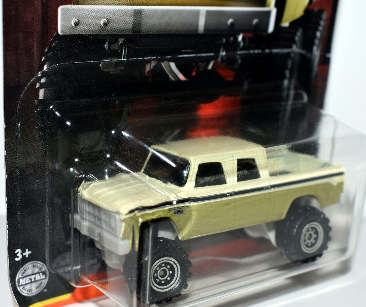 Matchbox - 1968 Dodge D200 Crew Cab Pickup Truck