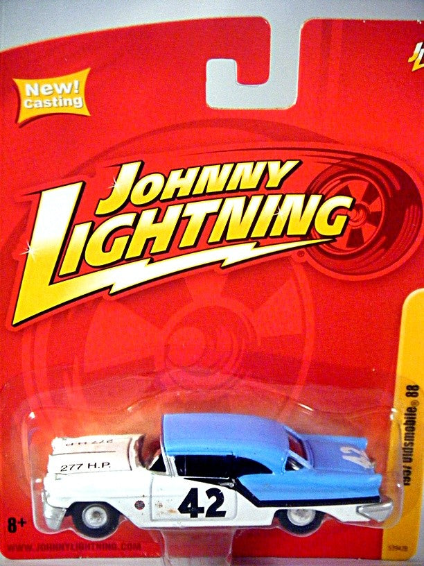 Johnny Lightning Forever 64 - 1957 Oldsmobile 88 NASCAR Stock Car