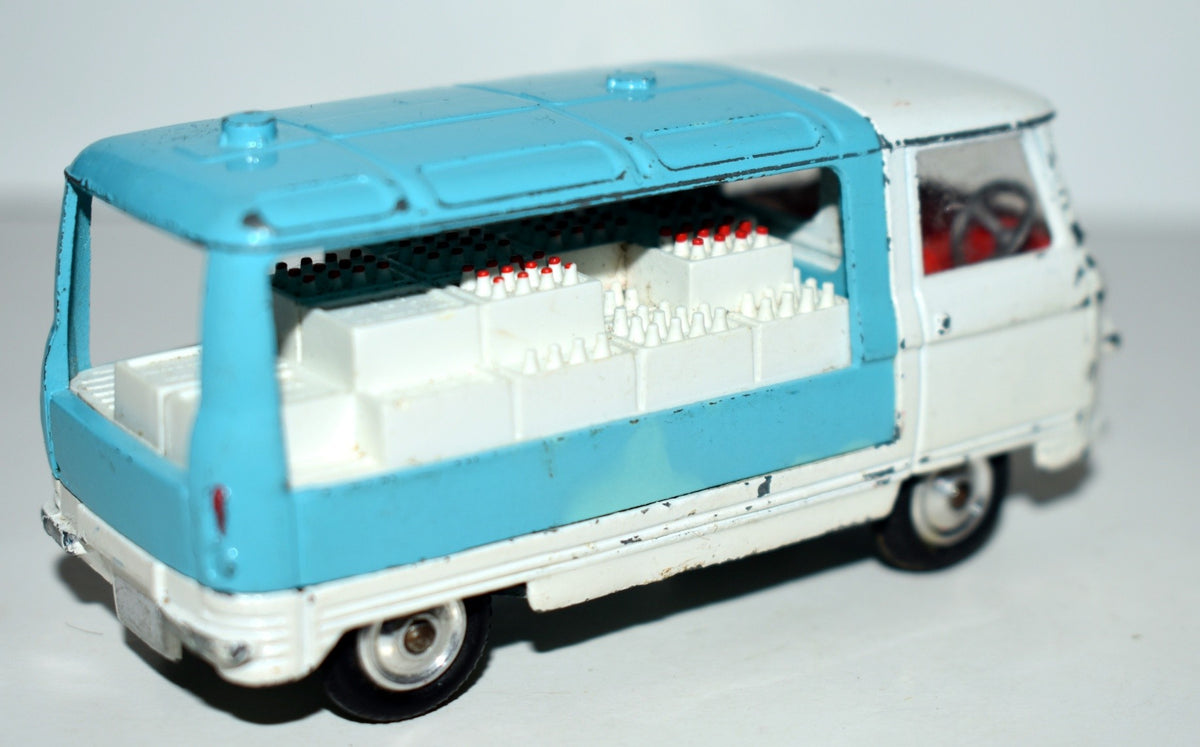 Corgi - Commer 3/4 Ton Milk Float