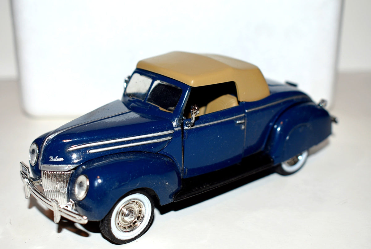 National Motor Museum Mint -  1939 Ford Deluxe Convertible