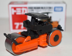Tomica No 77 - Hitachi Macadam Roller ZC125M-5