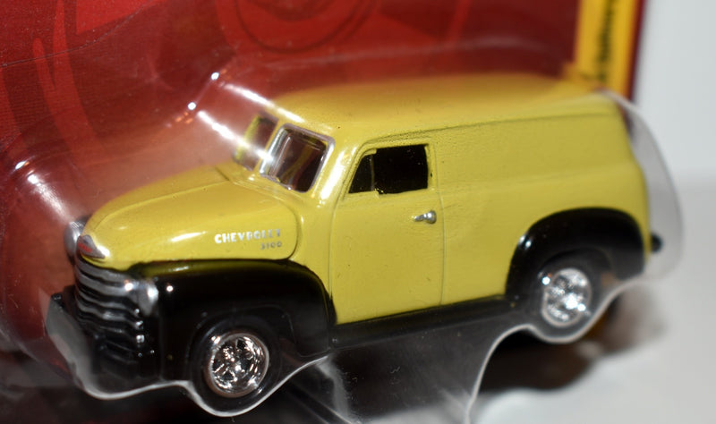 Johnny Lightning Forever 64  -  1950 Chevrolet 3100 Suburban