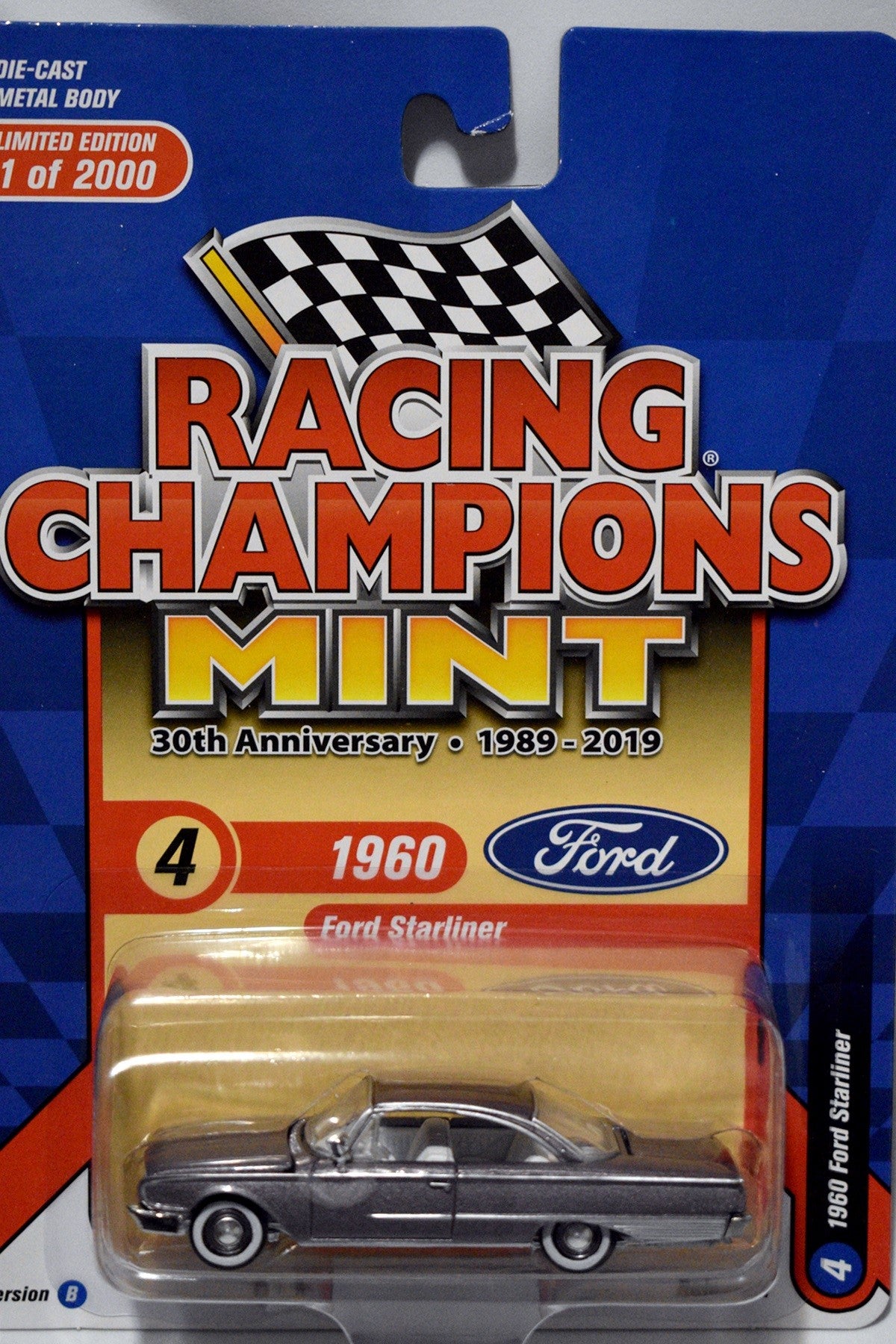 Racing Champions Mint Series - Limited Edition 30th Anniversary - 1960 Ford Starliner