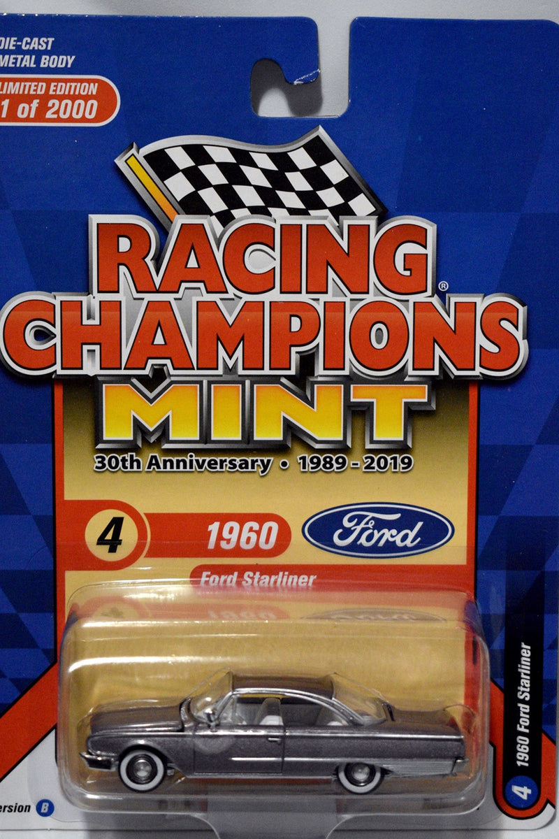 Racing Champions Mint Series - Limited Edition 30th Anniversary - 1960 Ford Starliner