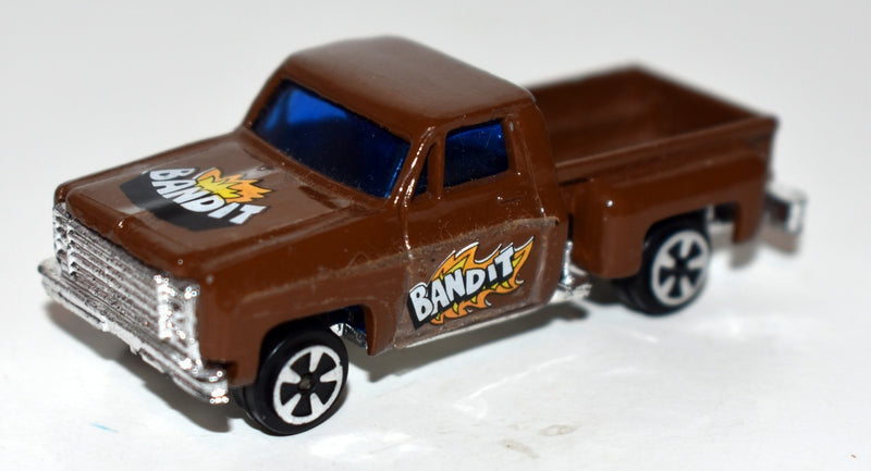 Yat Ming -  Chevy Squarebody Stepside Pickup Truck - Bandit