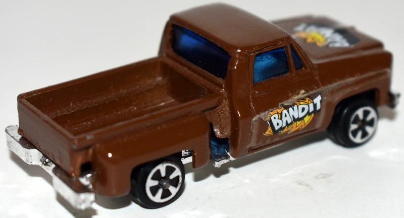 Yat Ming -  Chevy Squarebody Stepside Pickup Truck - Bandit