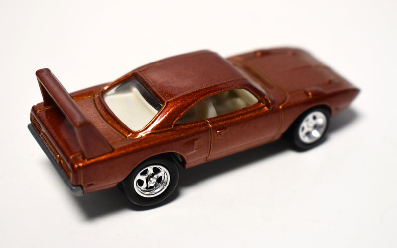 Johnny Lightning Muscle Cars USA - 1970 Plymouth Superbird