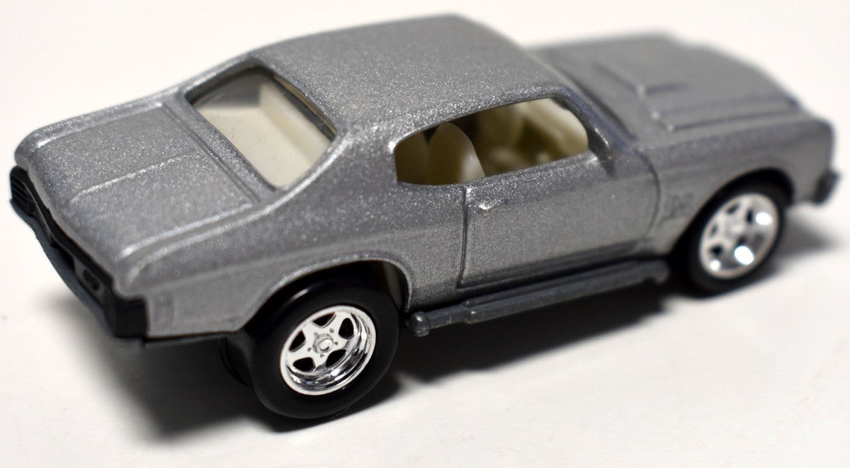 Johnny Lightning Muscle Cars USA - 1969 Oldsmobile 442