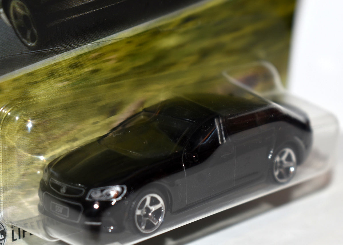 Matchbox Holden VF Commodore SSV Sedan