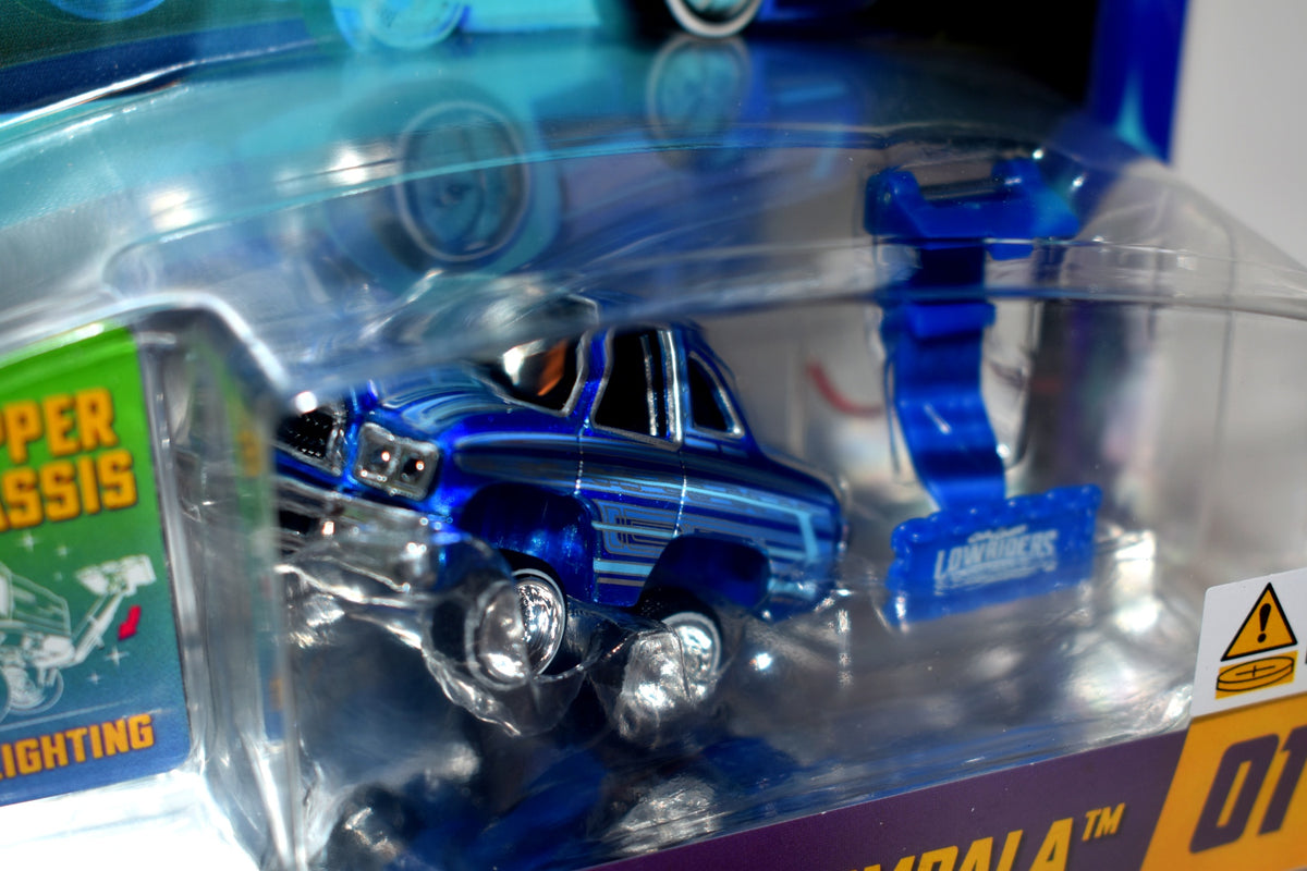 MGA Entertainment - CarTuned - Lowrider - 1975 Chevy Impala-2