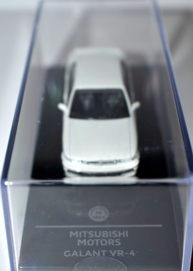 Para 64 - Mitsubishi Motors Galant VR-4