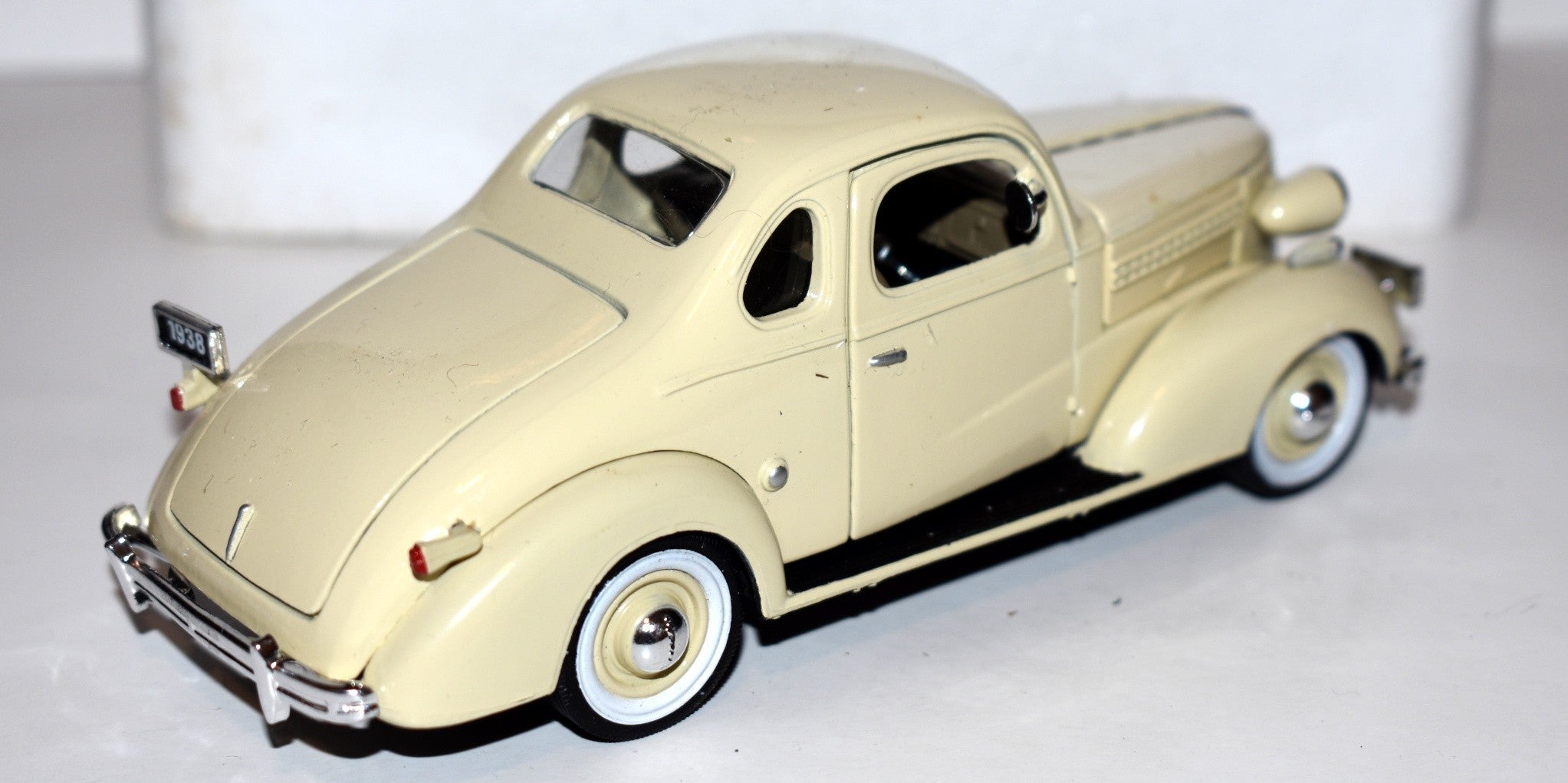 National Motor Museum Mint - 1938 Chevrolet Master Deluxe Business