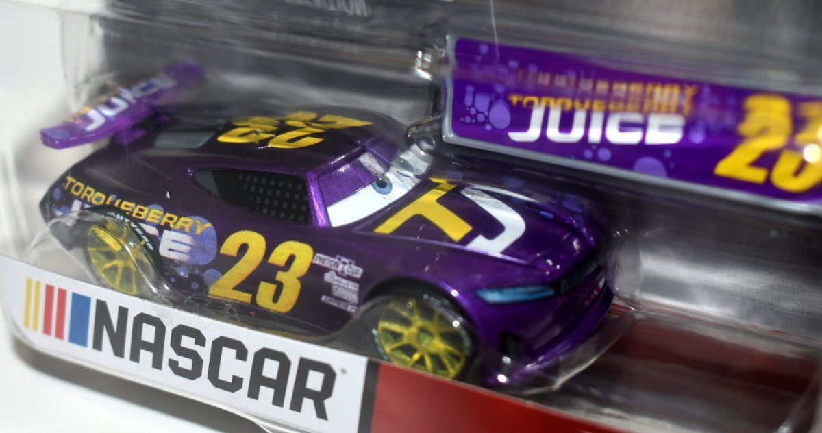 Disney CARS - NASCAR Series Gold Car - Bubba Wheelhouse - Bubba Wallace car
