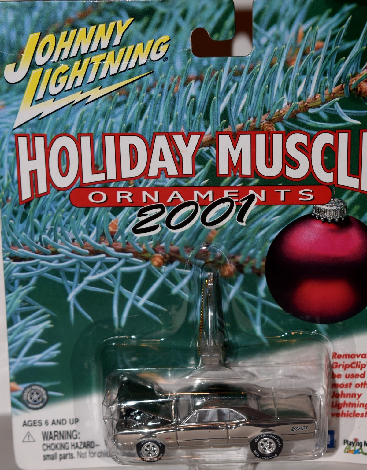 Johnny Lightning Holiday Muscle 1967 Oldsmobile 442