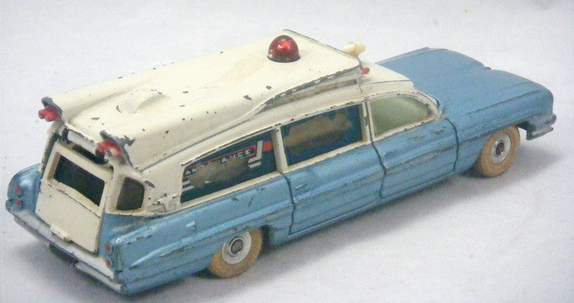 Dinky (277) Pontiac Superior Criterion Ambulance