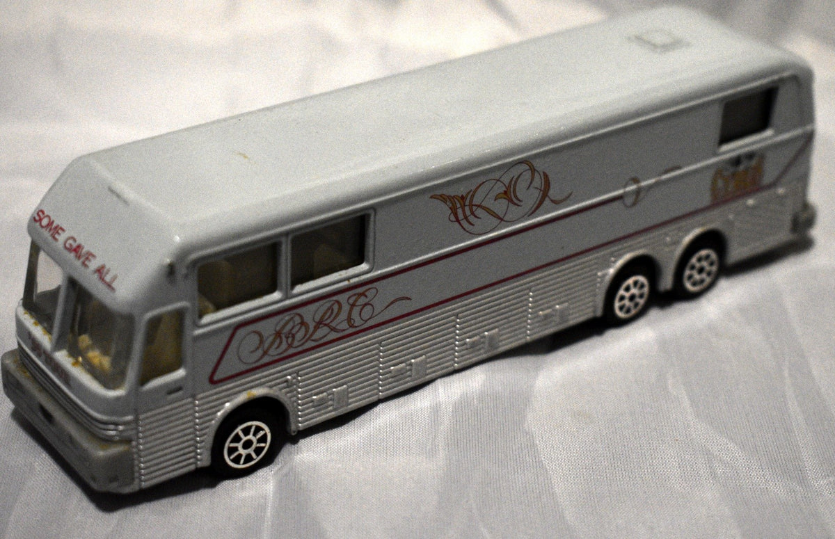 Road Champs - Billy Ray Cyrus Eagle Coach Tour Bus