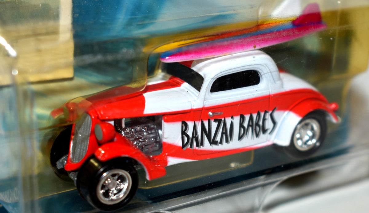 Johnny Lighting Surf Rods - Banzai Babes Flathead Flyer 3 Window Hot Rod Coupe