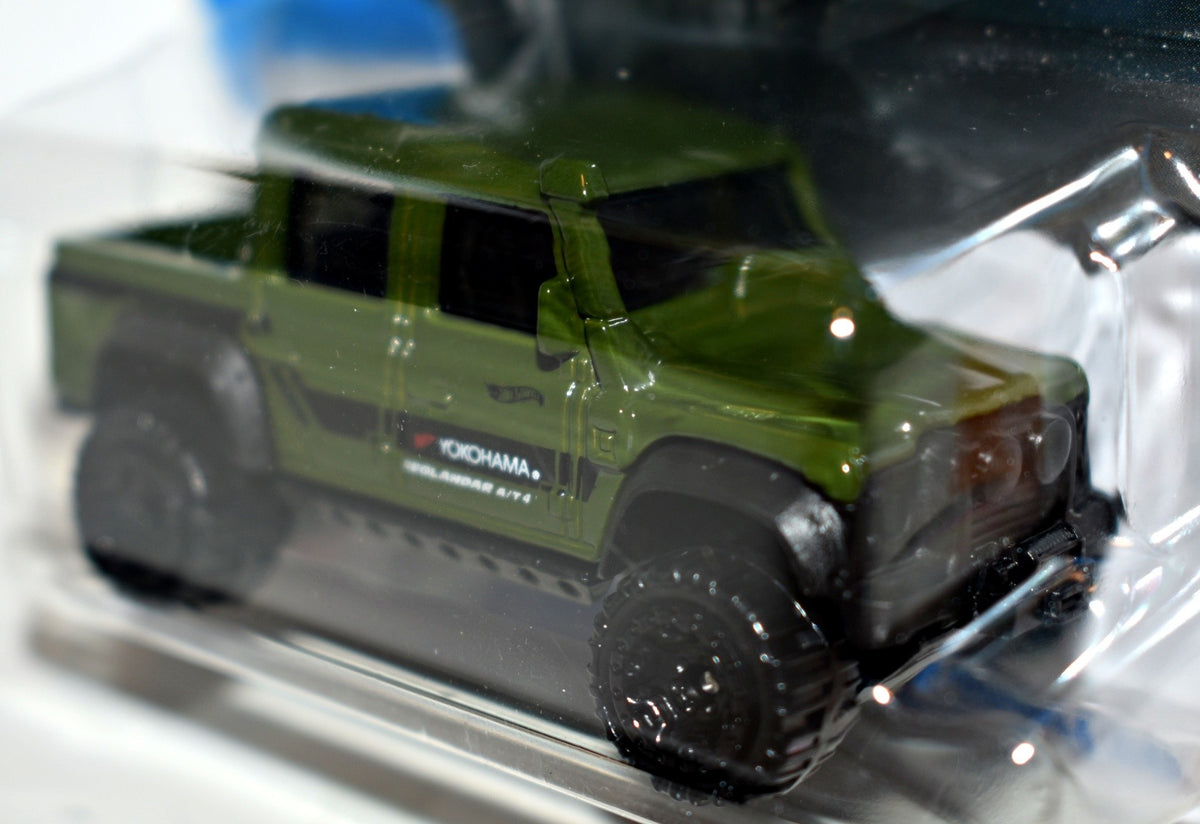 Hot Wheels - Land Rover Defender Double Cab