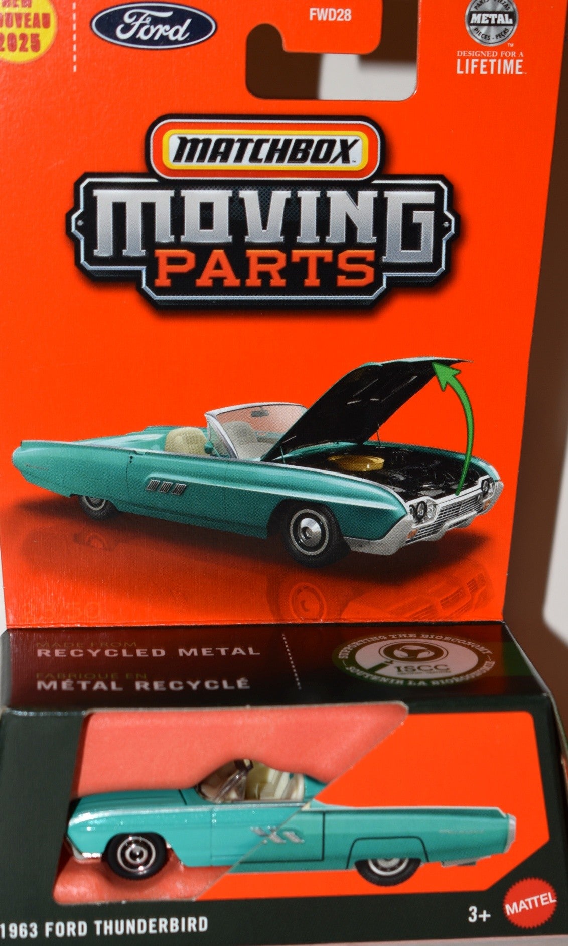 Matchbox  Moving Parts Series - New for 2025 - 1963 Ford Thunderbird Convertible