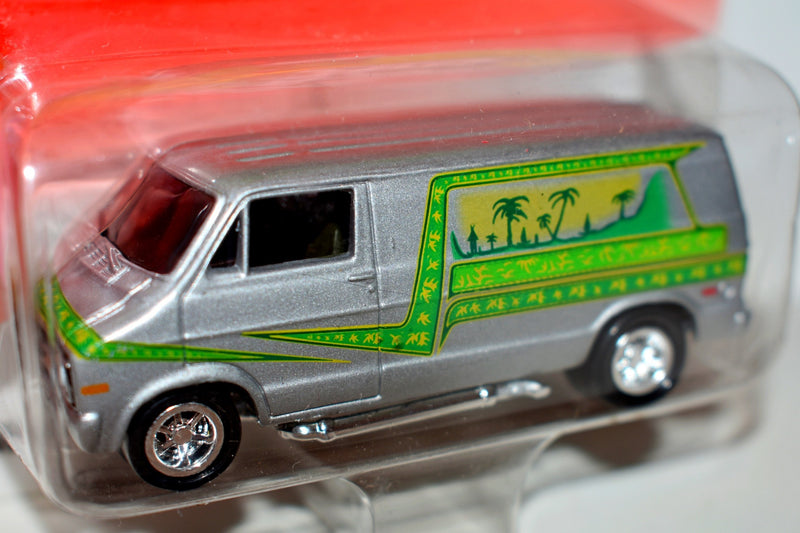 Johnny Lightning 1976 D 150 Dodge Van