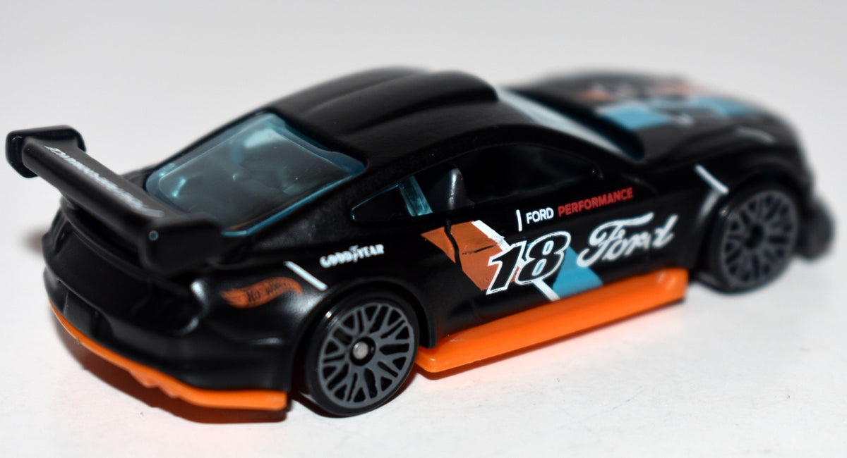 Hot Wheels -   Ford Performance 2018 Mustang GT