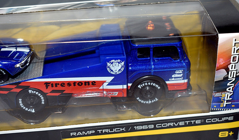 Maisto - Design - 1969 Chevrolet Corvette Stingray and Ford Ramp Truck Set