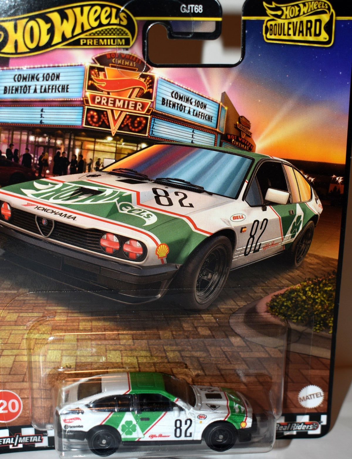 Hot Wheels - Premium -  Boulevard- Alfa Romeo GTV6 3.0