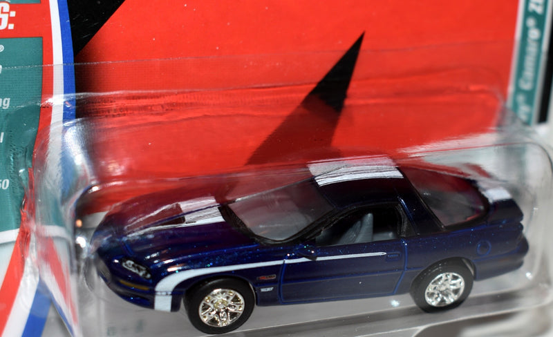 Johnny Lightning Muscle Cars USA - Nickey 2002 Chevy Camaro ZL1 Coupe