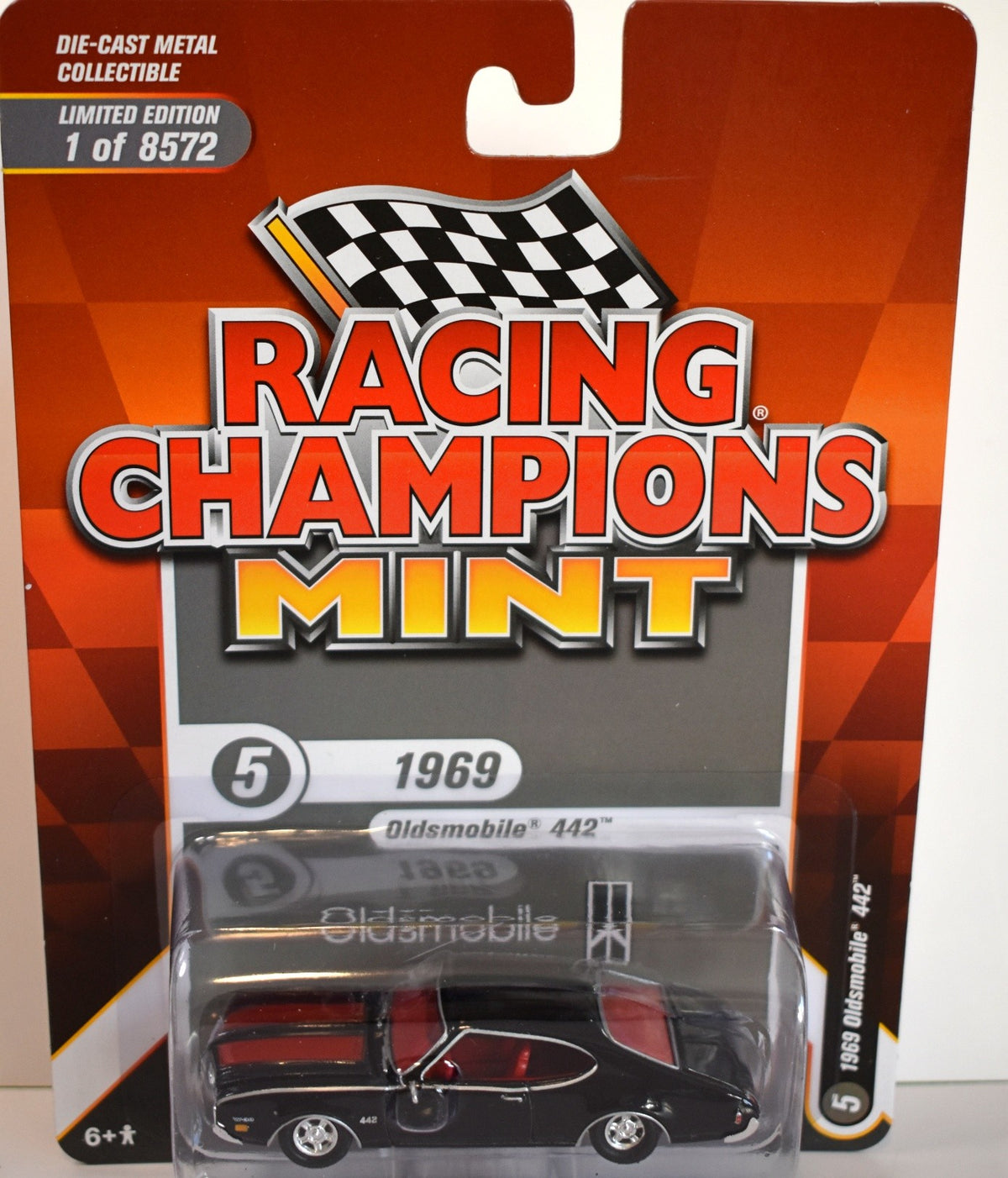 Racing Champions Mint Series - 1969 Oldsmobile 442