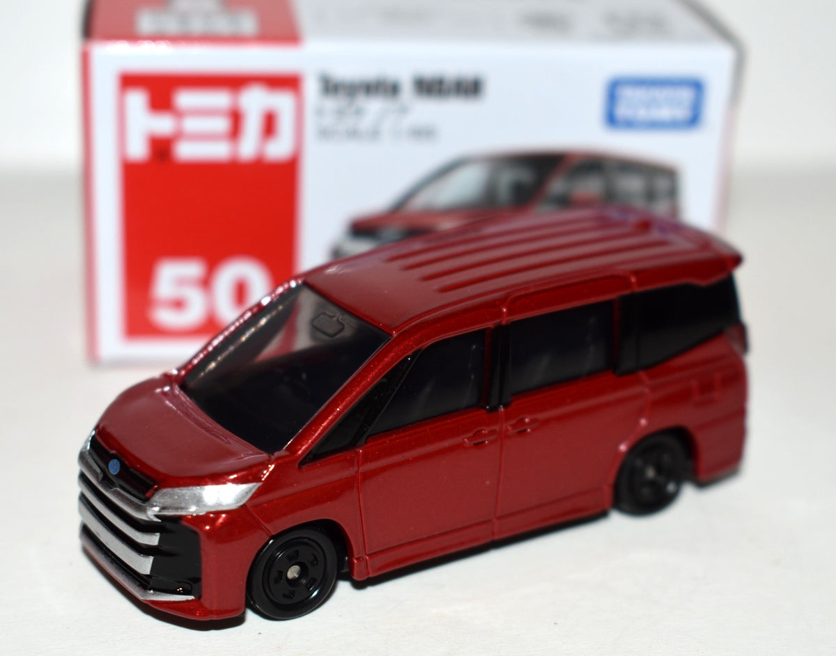 Tomica - 50 - Toyota Noah MiniVan