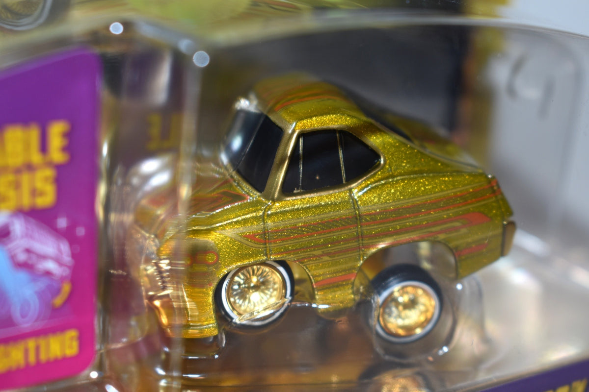 MGA Entertainment - CarTuned Lowriders - 67 Chevy Impala Lowrider