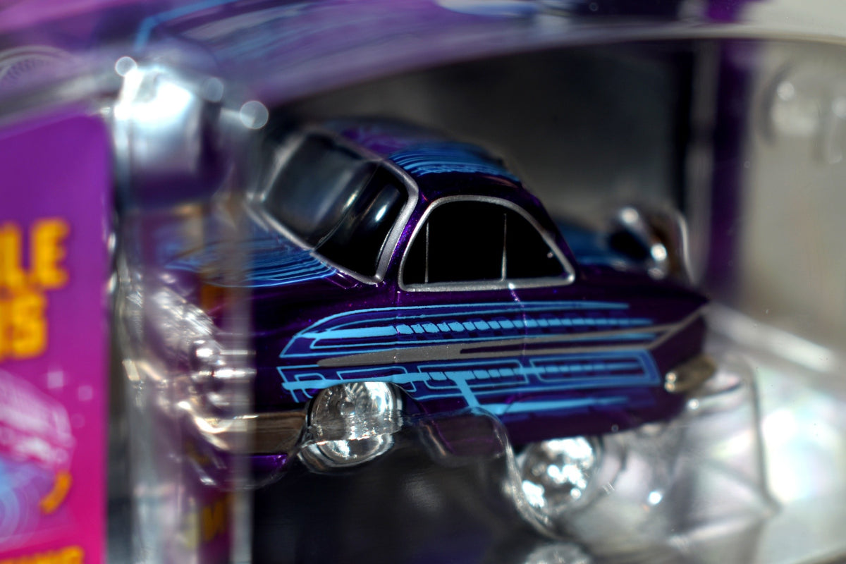 MGA Entertainment - CarTuned Lowriders - 61 Chevy Impala Lowrider