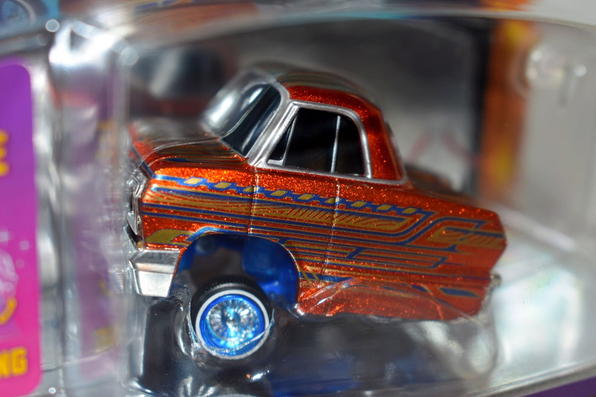 MGA Entertainment - CarTuned Lowriders - 63 Chevy Impala Lowrider