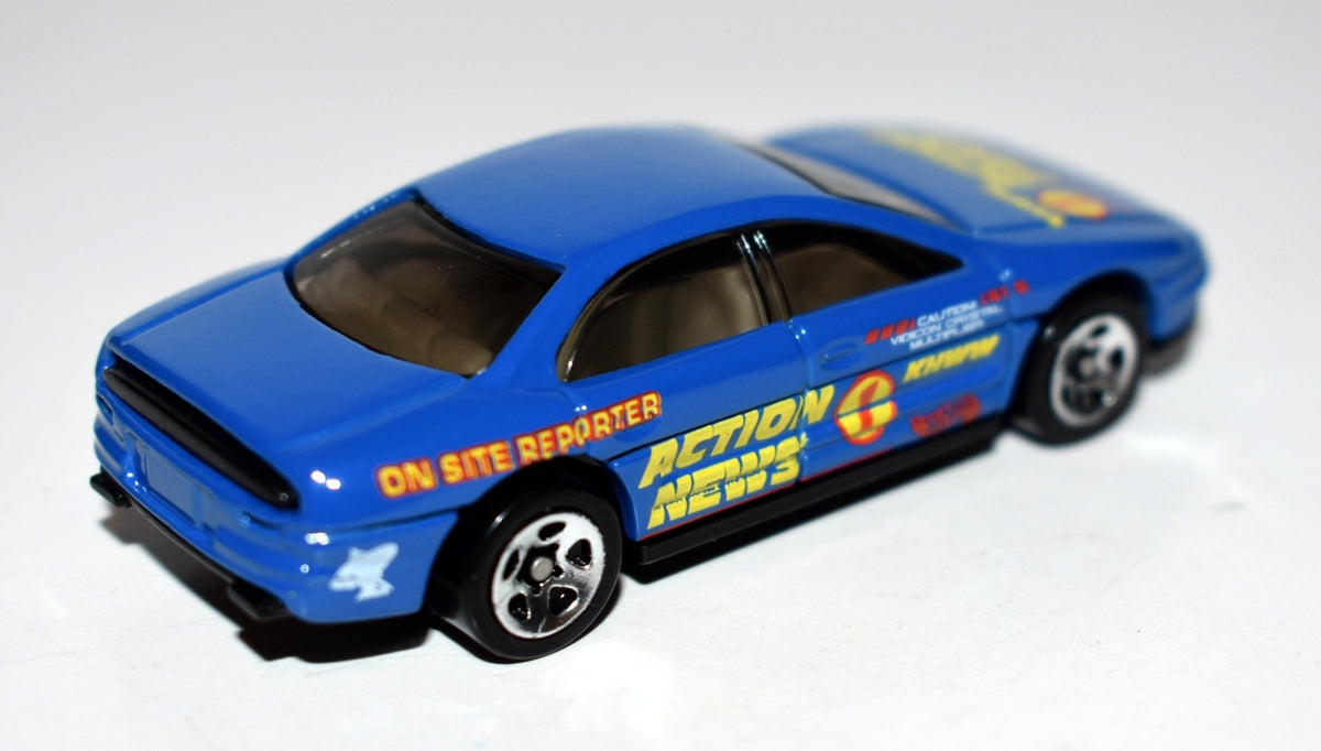 Hot Wheels -  Oldsmobile Aurora