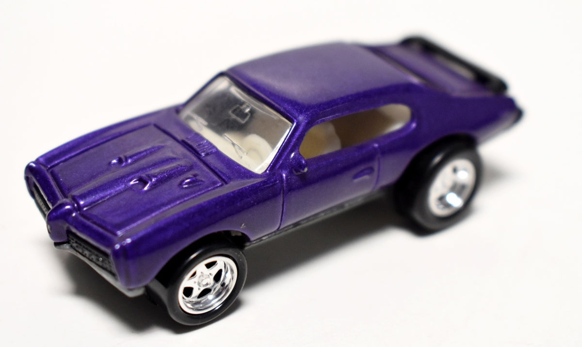 Johnny Lightning -  Speed Rebels - 1969 Pontiac GTO Judge