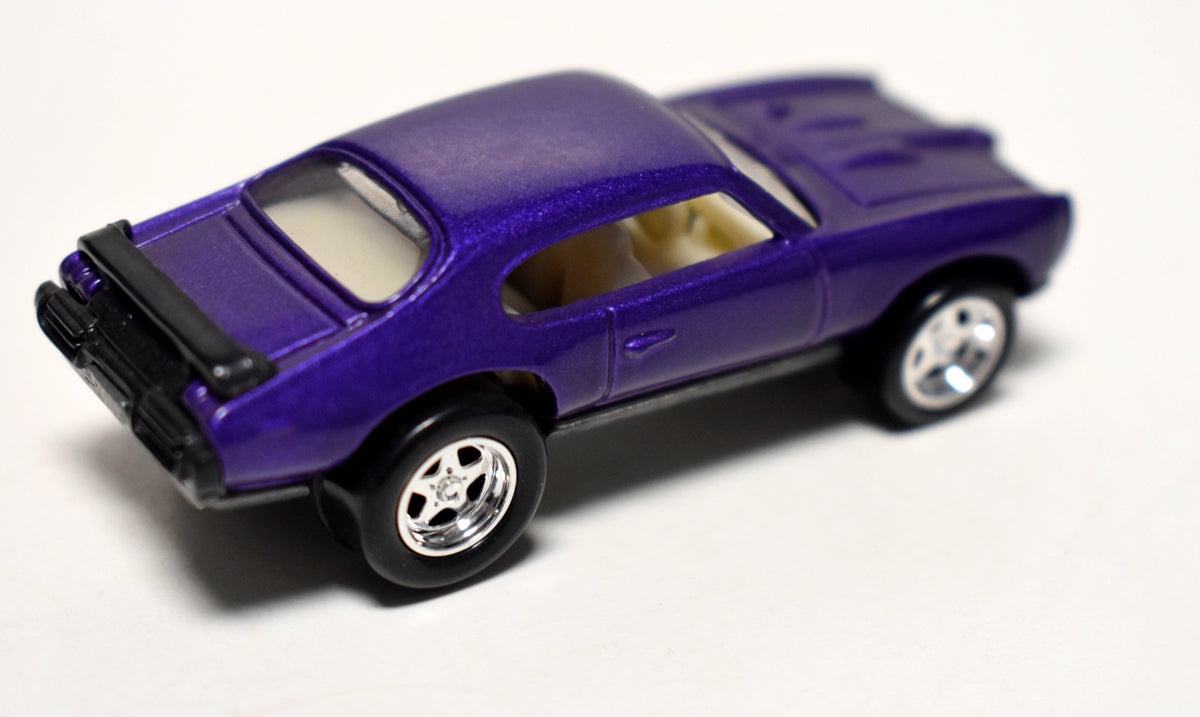 Johnny Lightning -  Speed Rebels - 1969 Pontiac GTO Judge