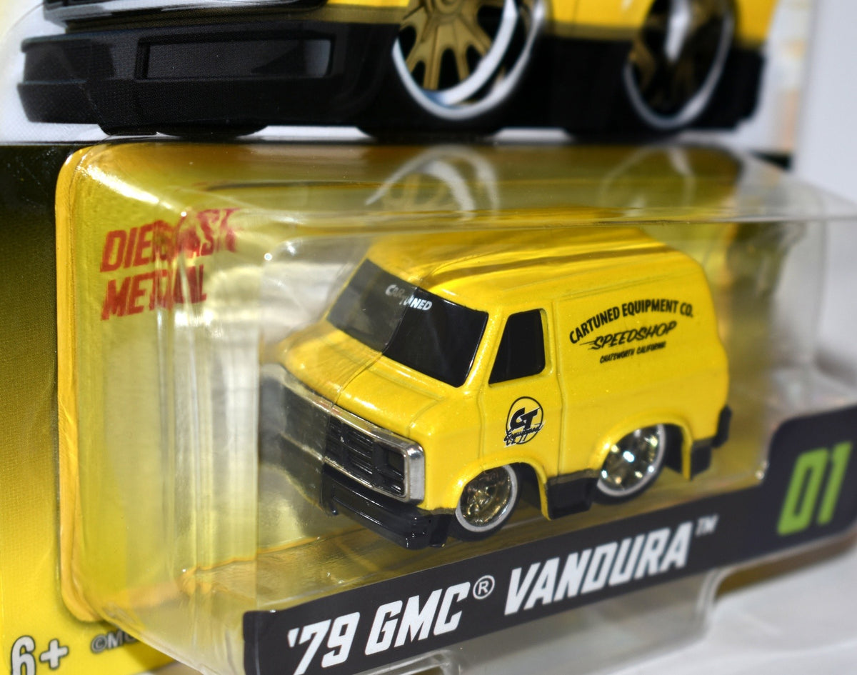 MGA Entertainment - CarTuned - 1979 GMC Vandura Speedshop Shop Van