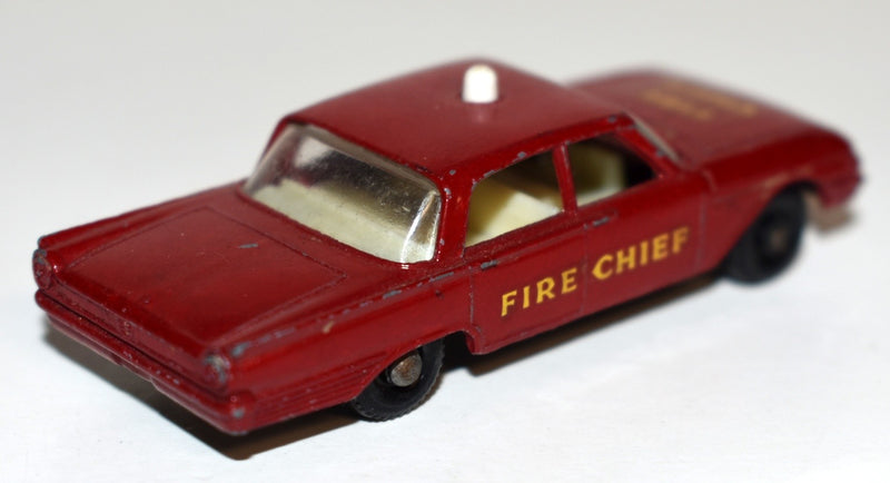 Matchbox Regular Wheels Series - Ford Fairlane Fire Chief Car