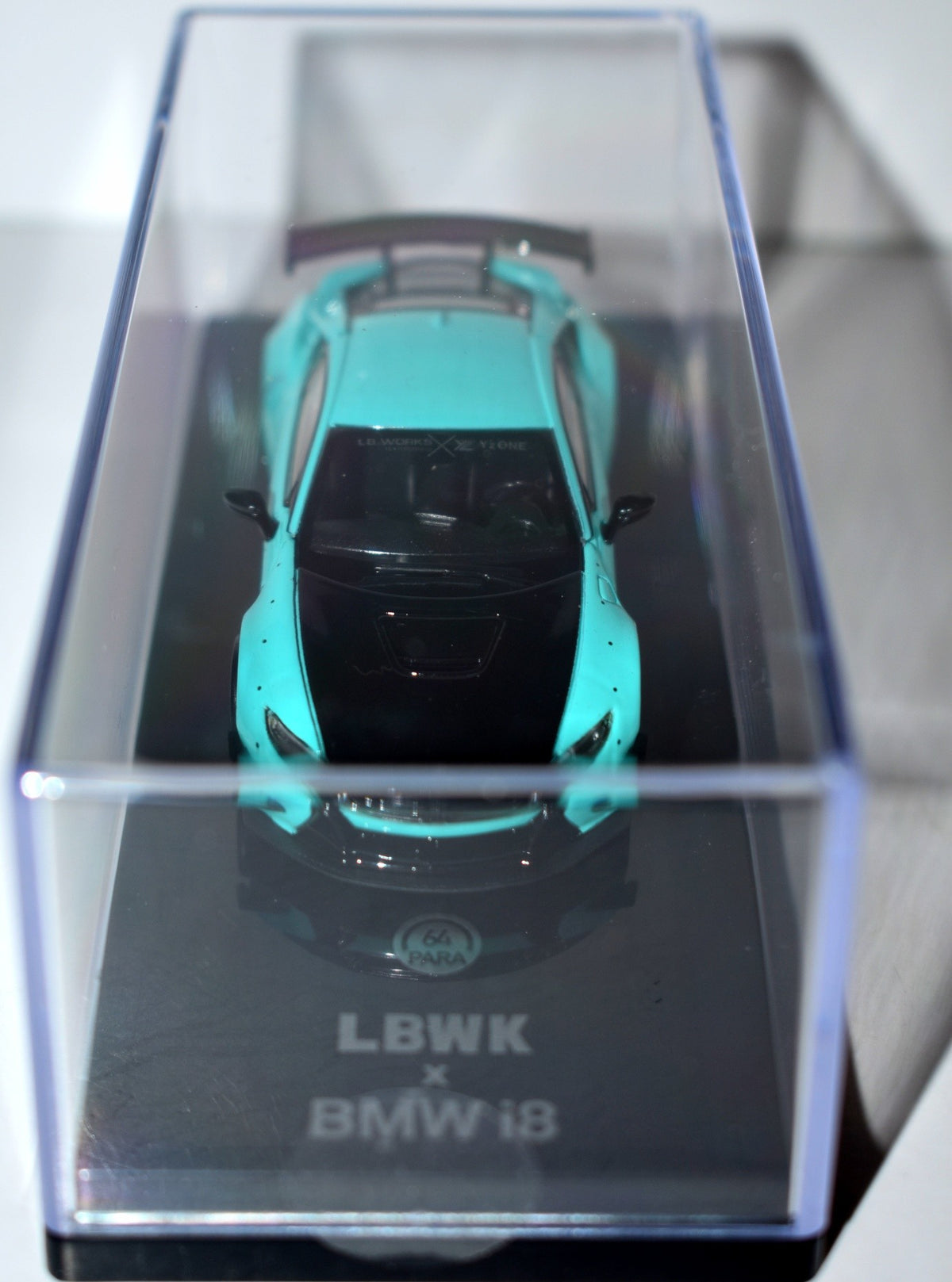Para 64 - BMW i8 EV Sports Car