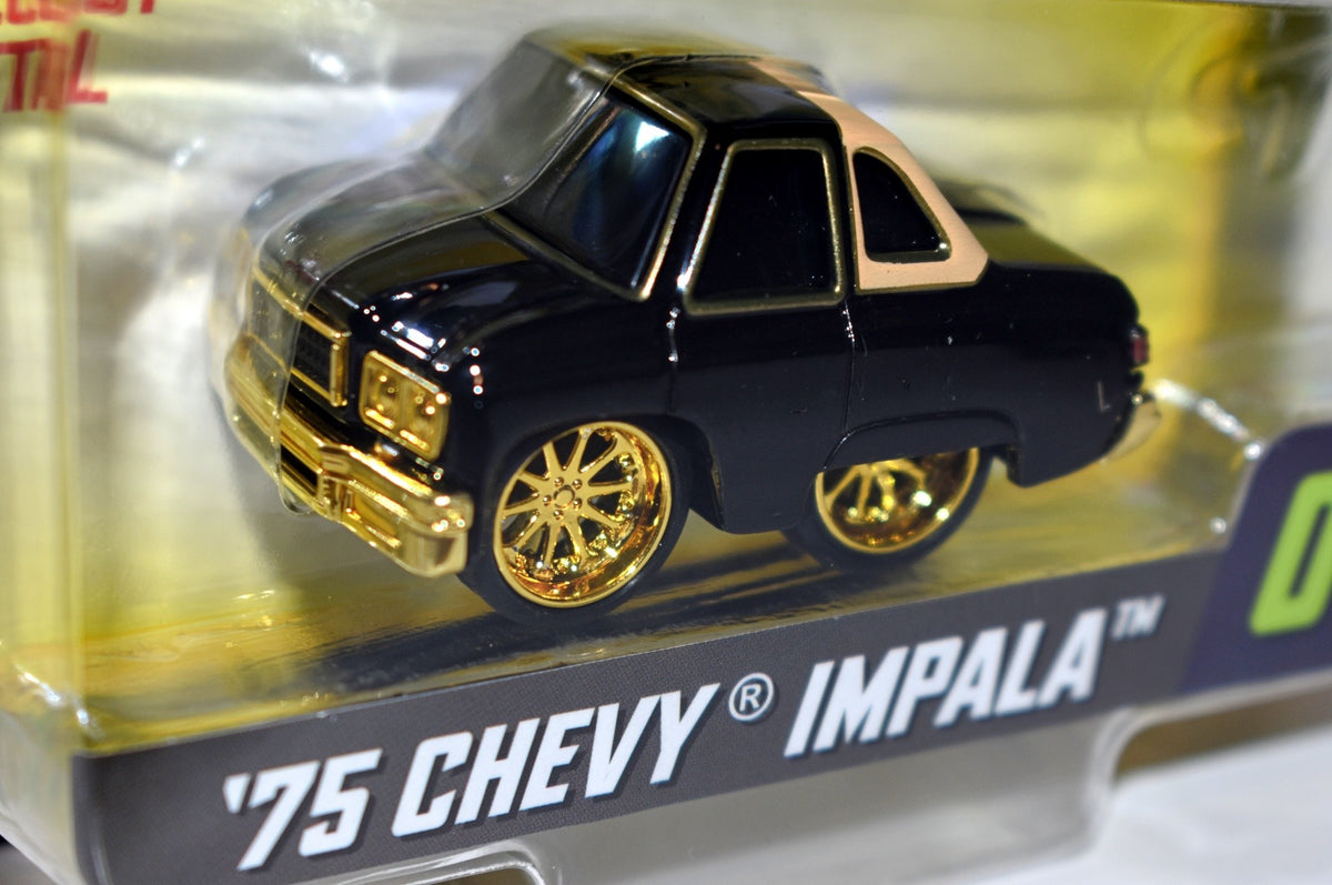 MGA Entertainment - CarTuned - 1975 Chevy Impala Lowrider