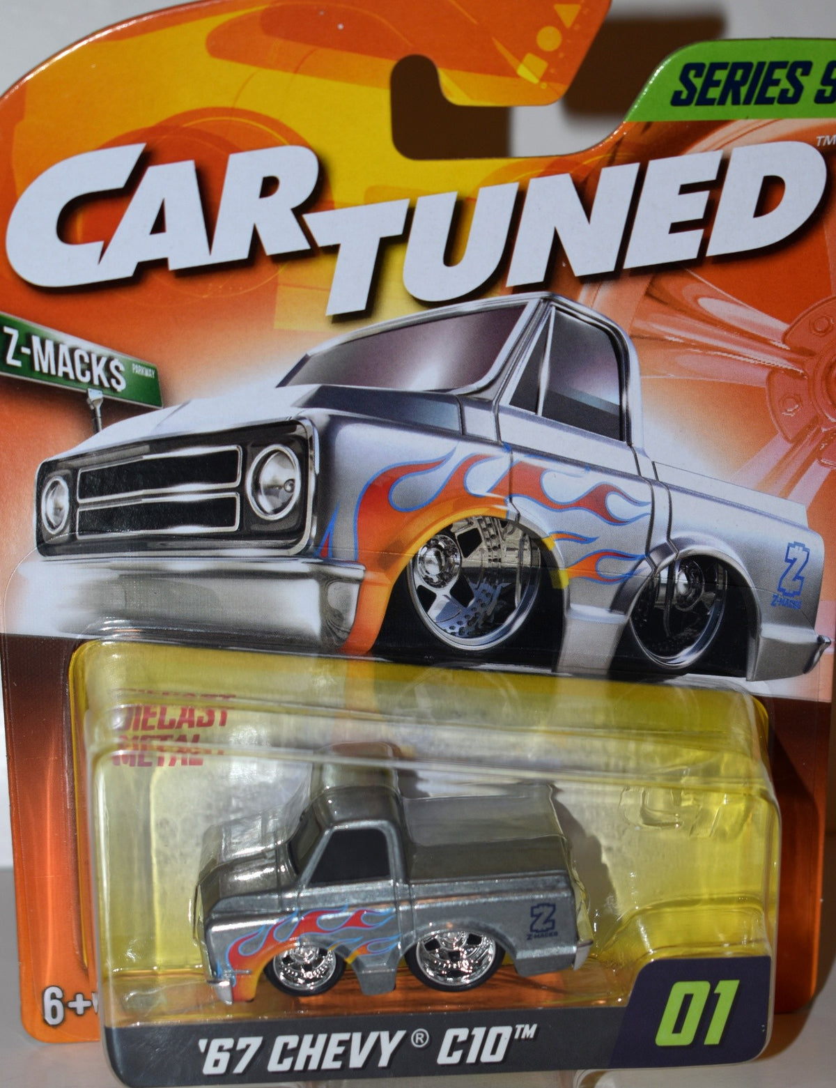 MGA Entertainment - CarTuned - 1967 Chevy C10 Pickup Truck