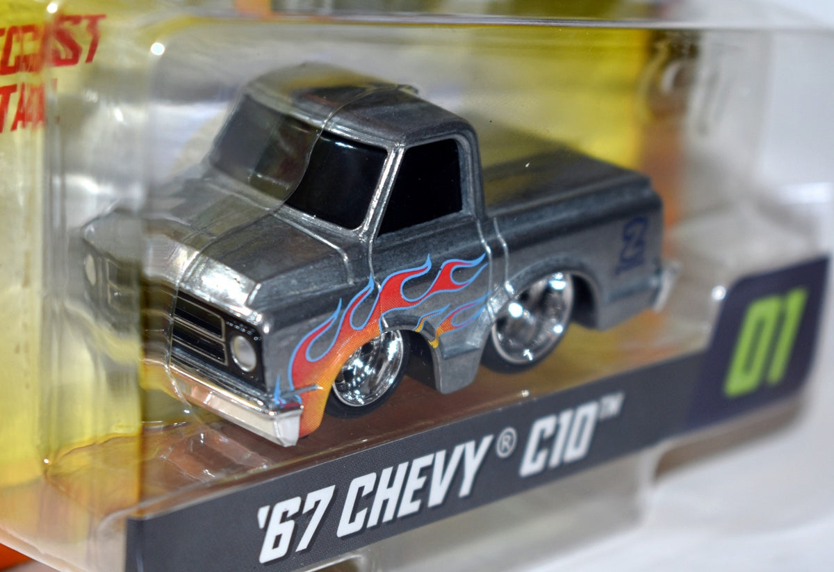MGA Entertainment - CarTuned - 1967 Chevy C10 Pickup Truck