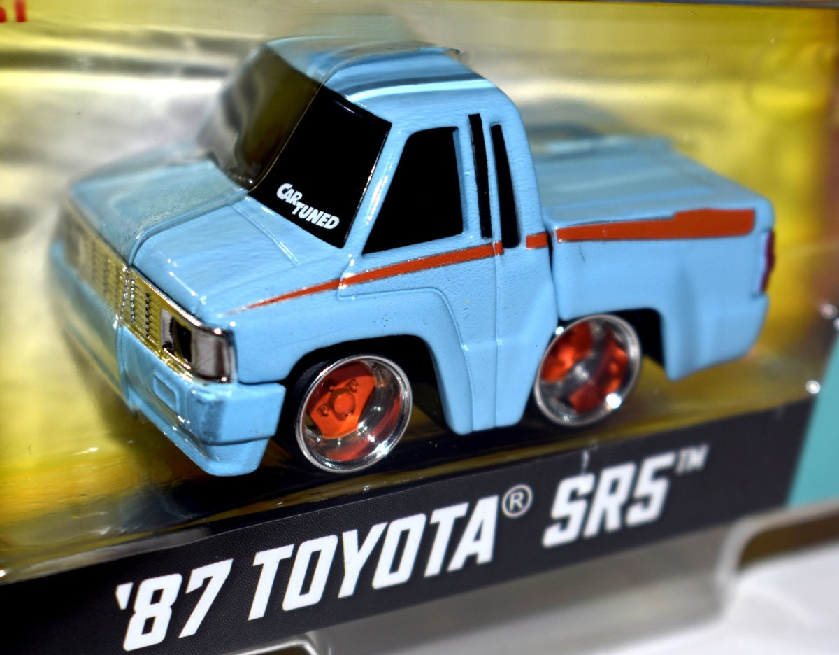 MGA Entertainment - CarTuned - 1987 Toyota SR5 Pickup Truck