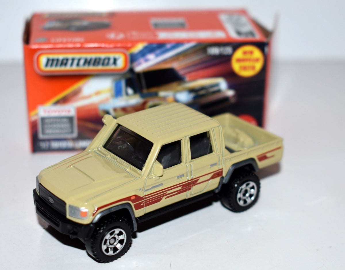 Matchbox  Power Grabs  - 2017 Toyota Land Cruiser 78 Pickup Truck