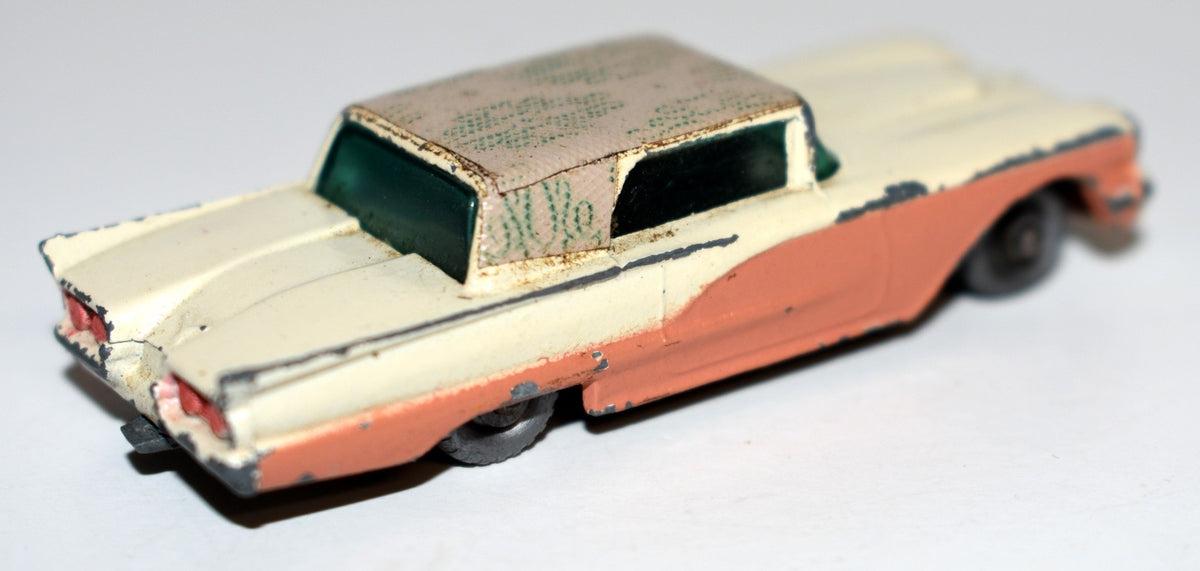 Matchbox Regular Wheels (75A-1) - Ford Thunderbird