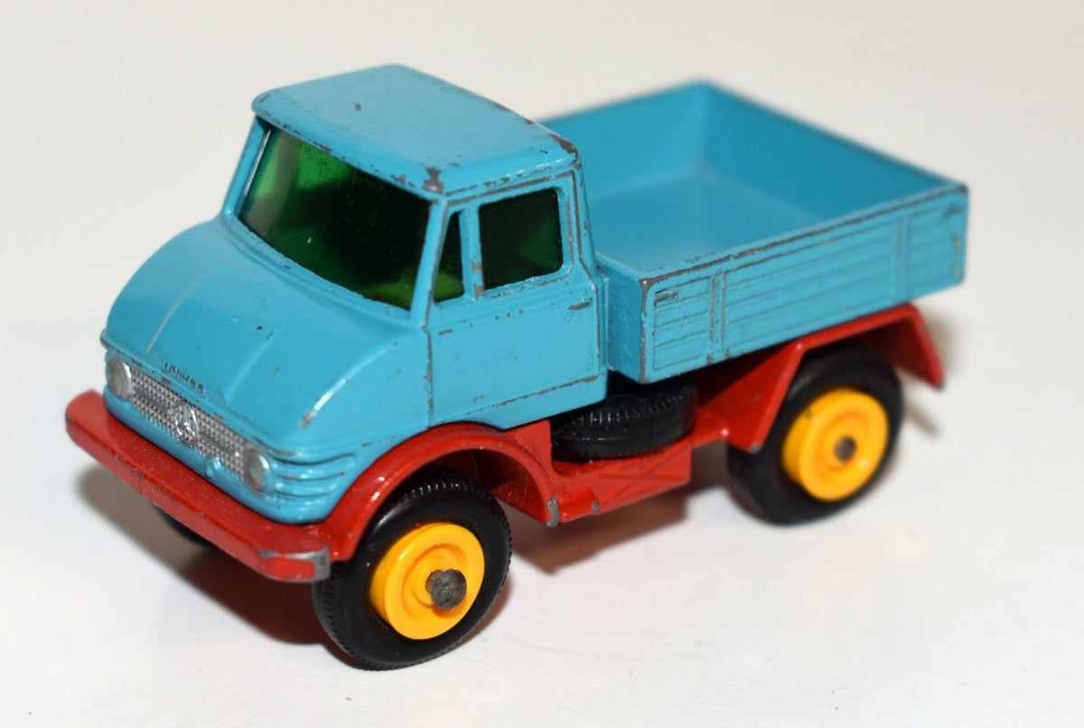 Matchbox Regular Wheels - Mercedes-Benz Unimog