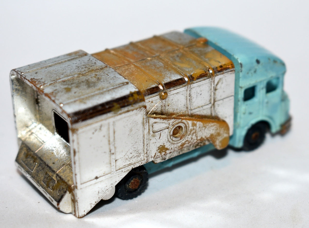 Husky - S&D Refuse Truck