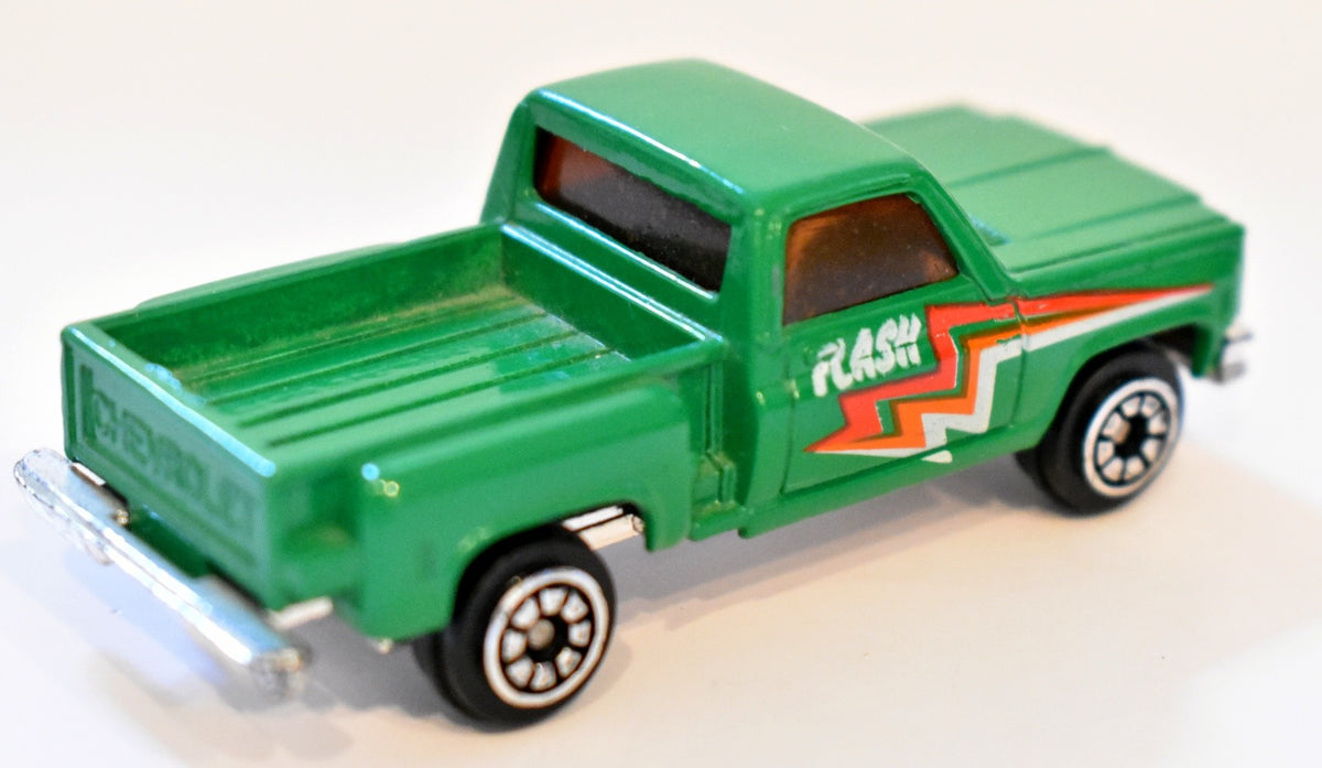 Yat Ming -  Chevy Squarebody Stepside Pickup Truck - Flash