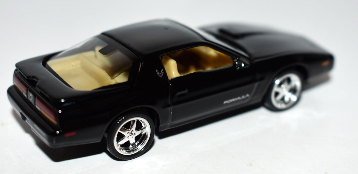 Auto World - 1992 Pontiac Firebird Formula